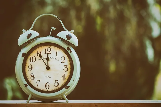 the eleventh hour, time to rethink, catastrophe, time for a change, alarm clock, clock, ring the bell, dial, pointer, hours, time display, time, alarm clock, alarm clock, alarm clock, alarm clock, alarm clock, clock, clock, time. How a small design agency can turn expiring contracts into steady renewals